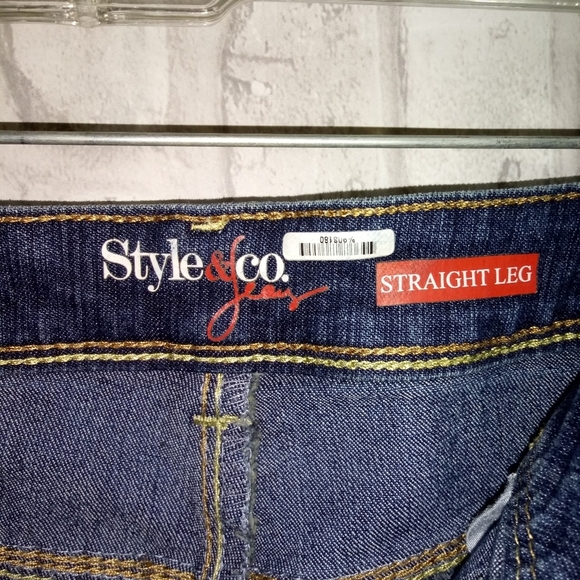 Style & Jean Co womans straight leg blue j… - Picture 5 of 6